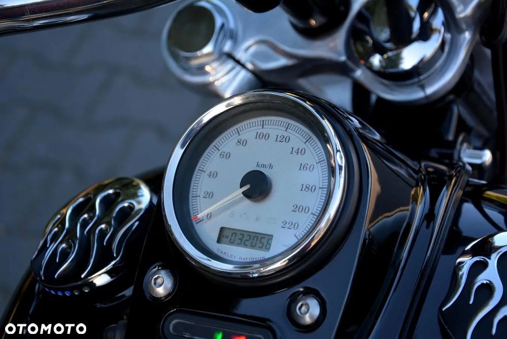 Harley-Davidson Dyna Wide Glide - 13