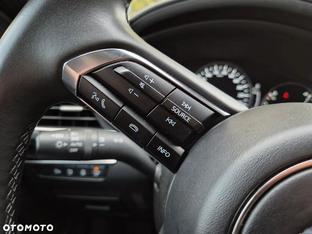 Mazda 3 2.0 mHEV Exclusive Line - 18