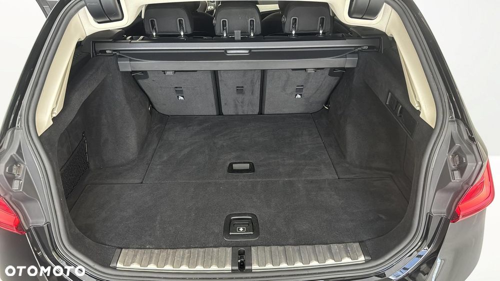 BMW Seria 3 318d MHEV - 18