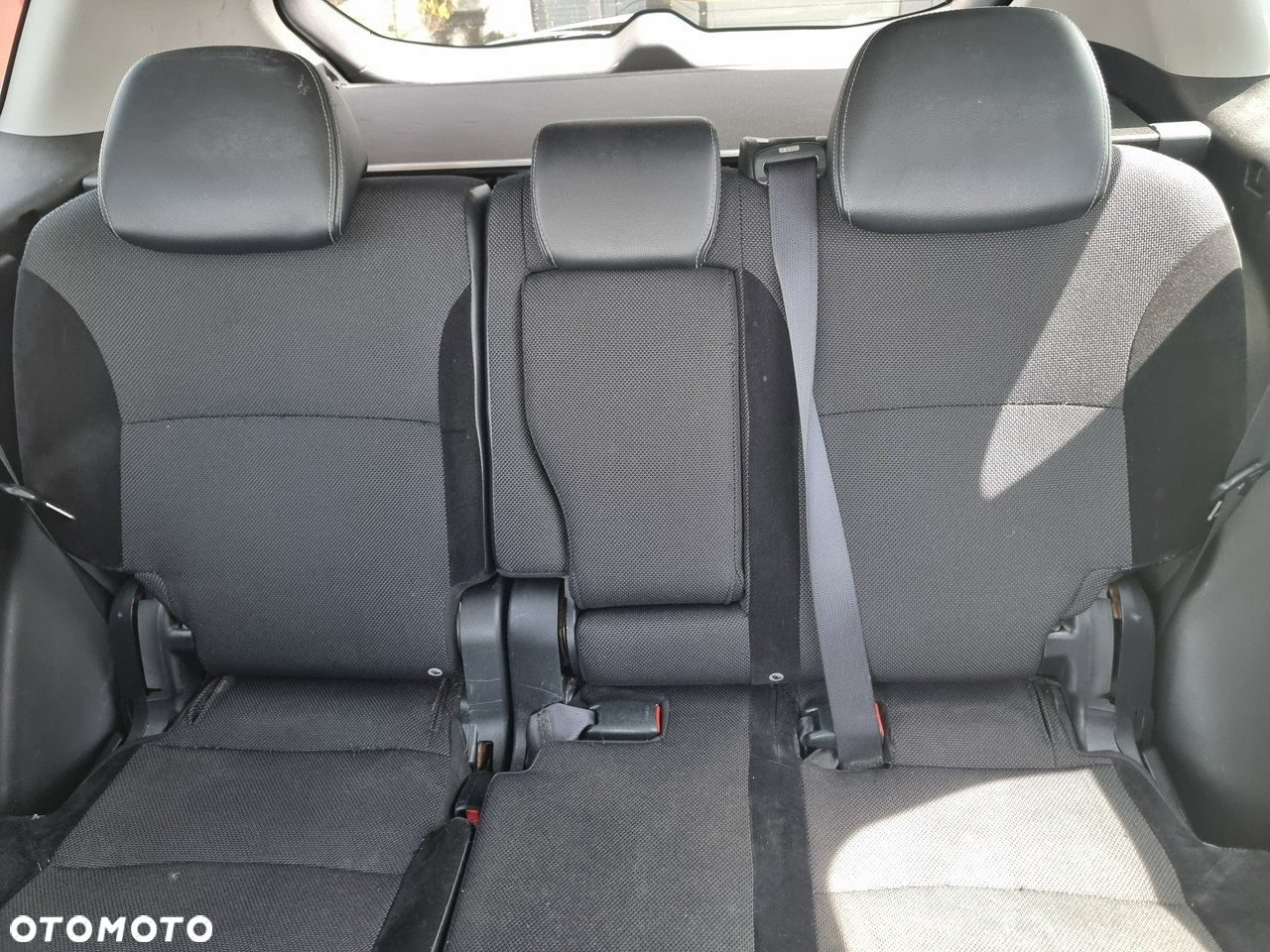 Mitsubishi Outlander - 11