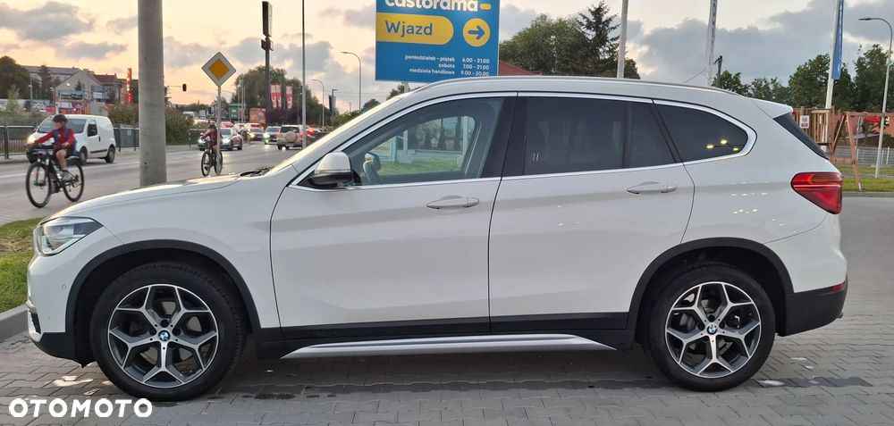 BMW X1 sDrive18i xLine - 4