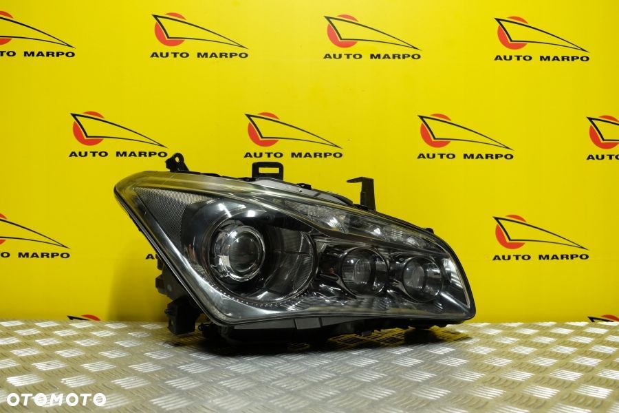 INFINITI QX56 QX80 2011- REFLEKTOR LAMPA XENON PRAWA EU - 2