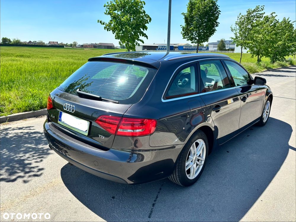 Audi A4 Avant - 4
