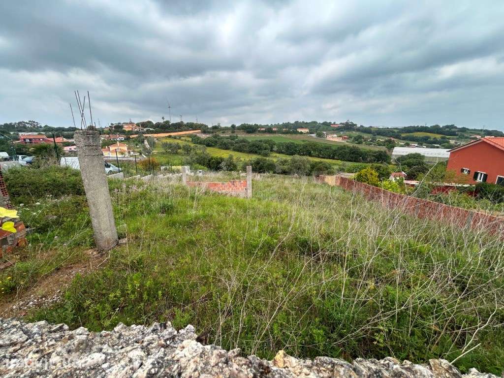 Terreno urbano com 1875m2 e possibilidade de construção até 500m2 - Grande imagem: 2/15