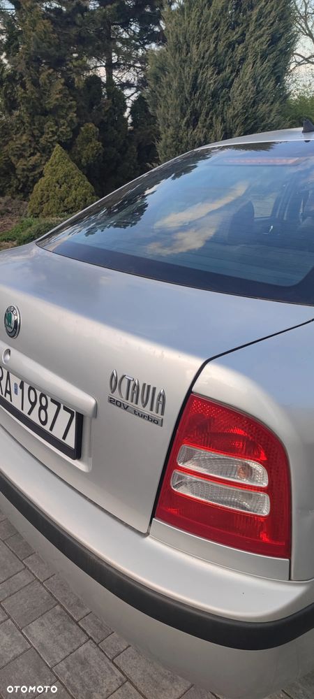 Skoda Octavia 1.8T Elegance - 21