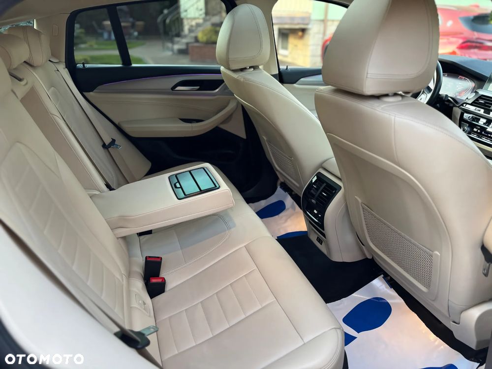 BMW X4 xDrive20d - 16