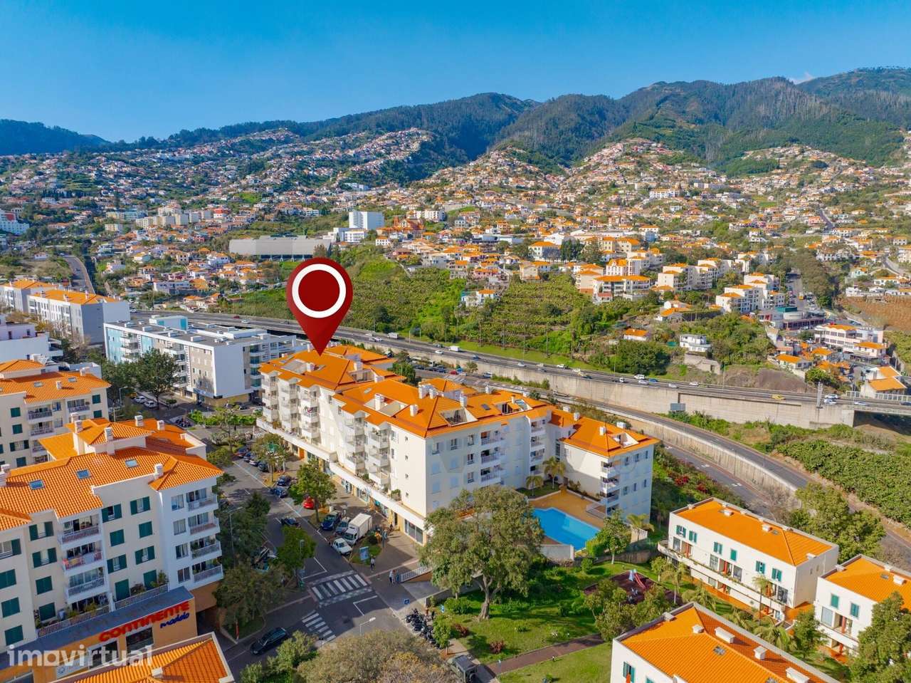 T3 Exclusivo com varanda de 50 m2 na Avenida da Madalena - Grande imagem: 2/32