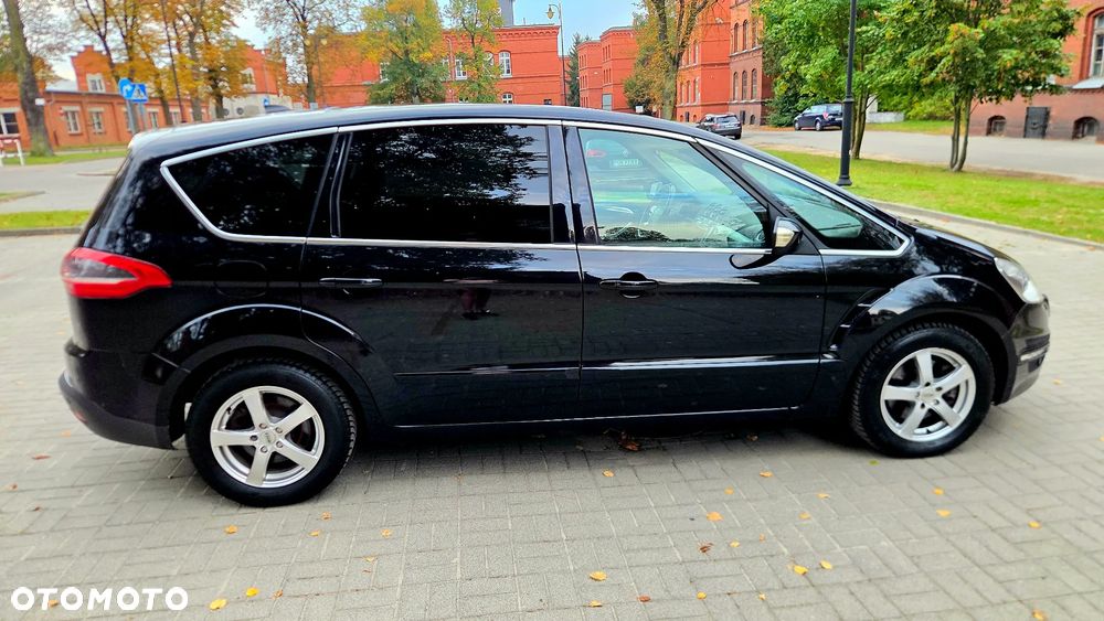 Ford S-Max - 12