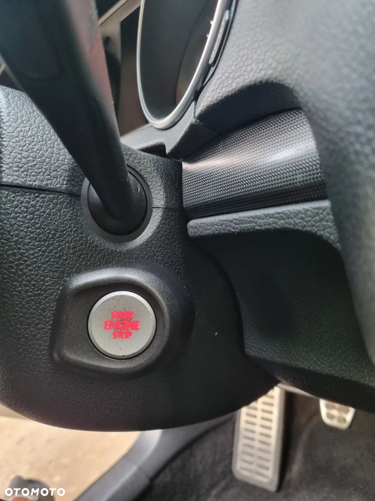 Volkswagen Golf 1.6 TDI DPF BlueMotion Technology Style - 14