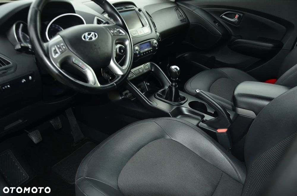 Hyundai ix35 1.7 CRDi Premium 2WD - 17
