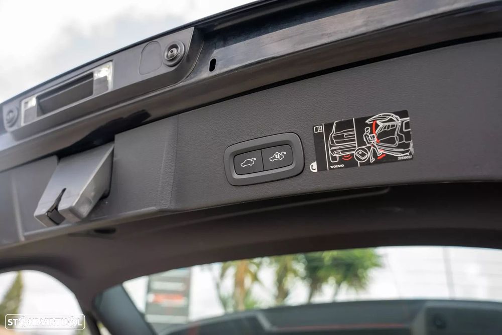 Volvo XC 40 1.5 T4 PHEV Core - 17