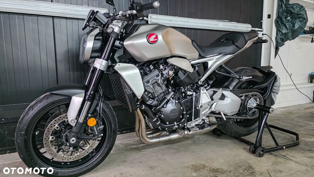 Honda CB - 10