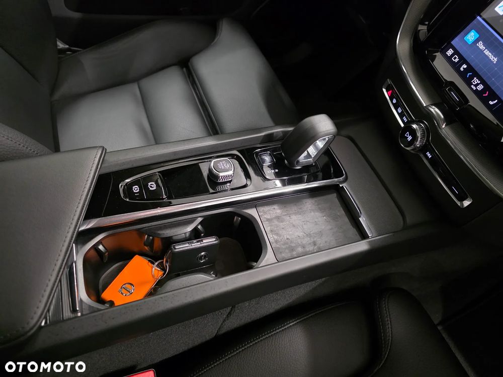 Volvo XC 60 B4 D Geartronic Inscription - 19