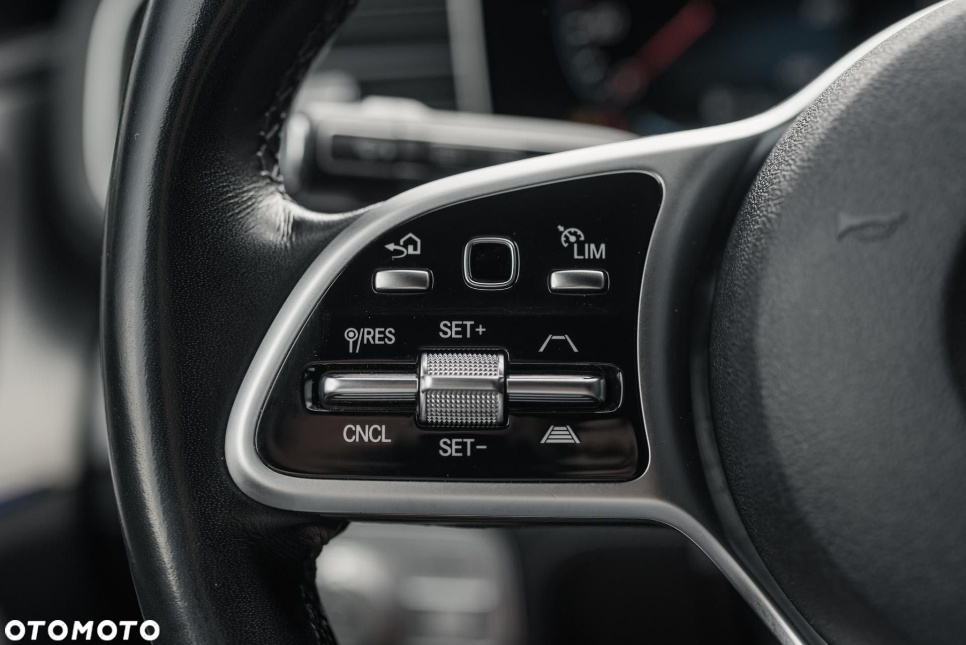 Mercedes-Benz GLE - 28