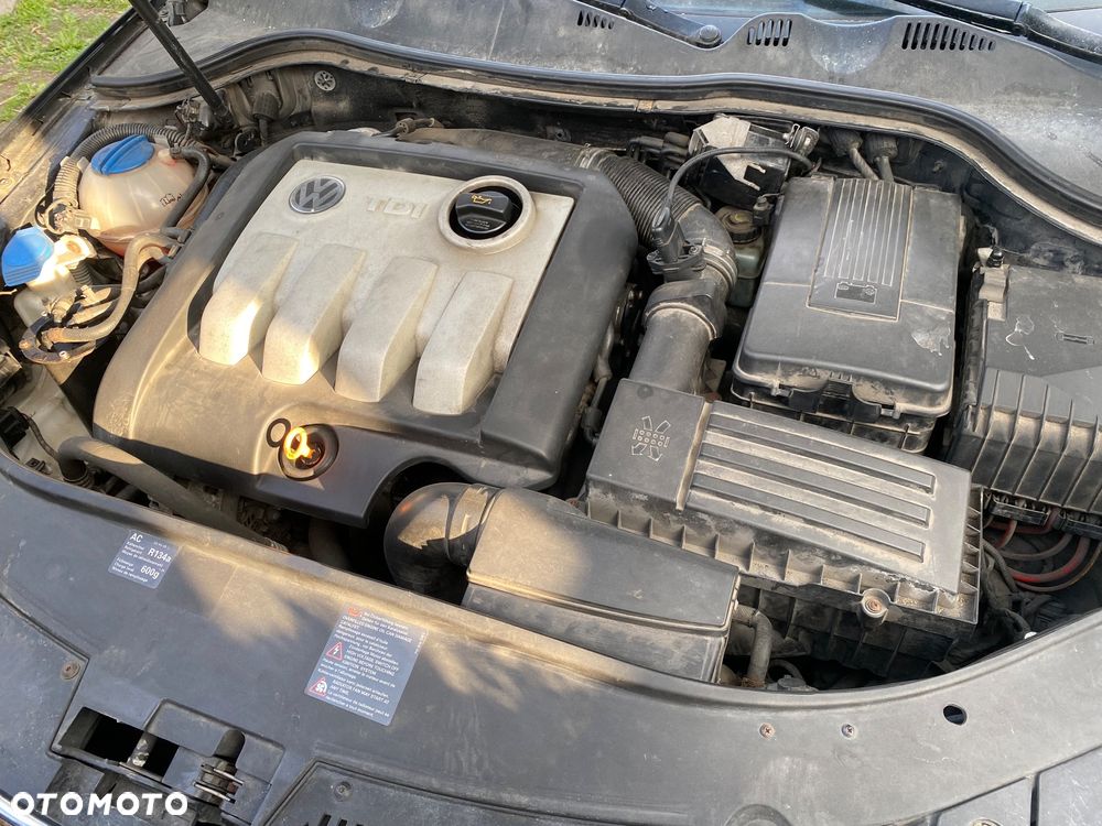 Volkswagen Passat 1.9 TDI Comfortline - 11