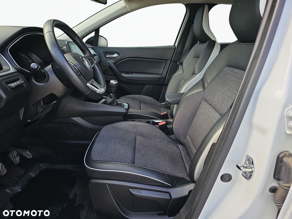 Renault Captur 1.3 TCe mHEV Intens - 24