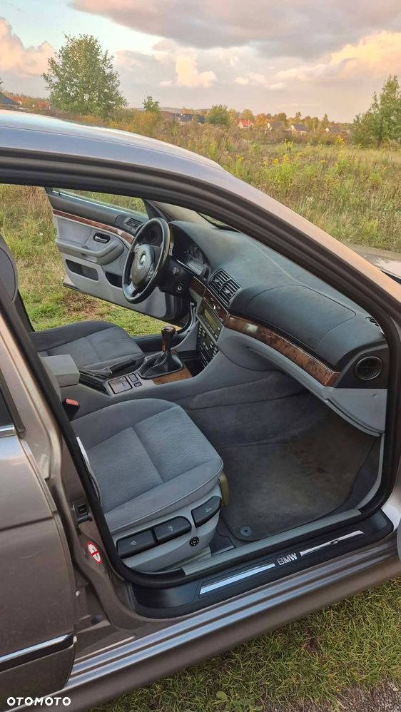 BMW Seria 5 520d - 10
