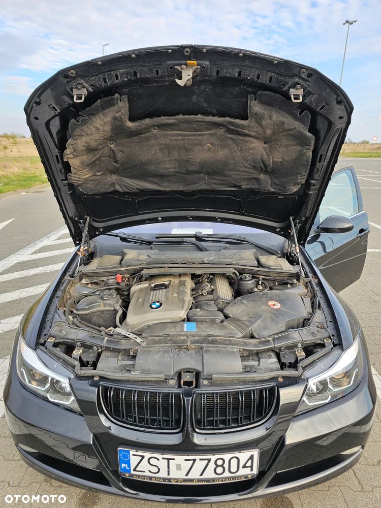 BMW Seria 3 330i - 14