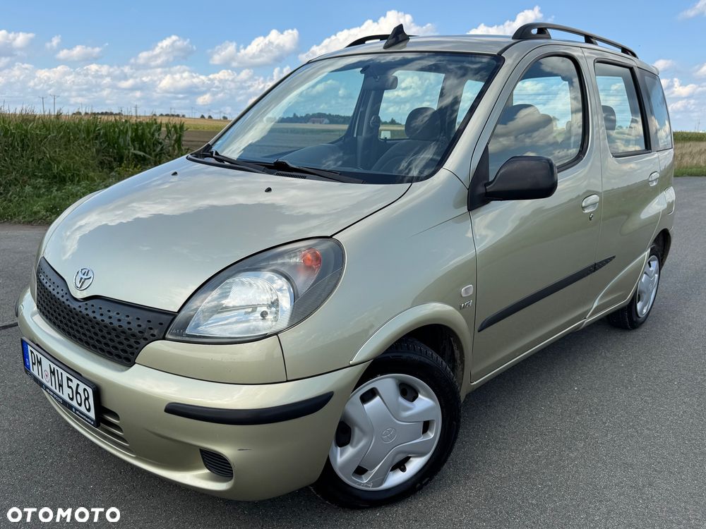 Toyota Yaris Verso 1.3 Sol - 2