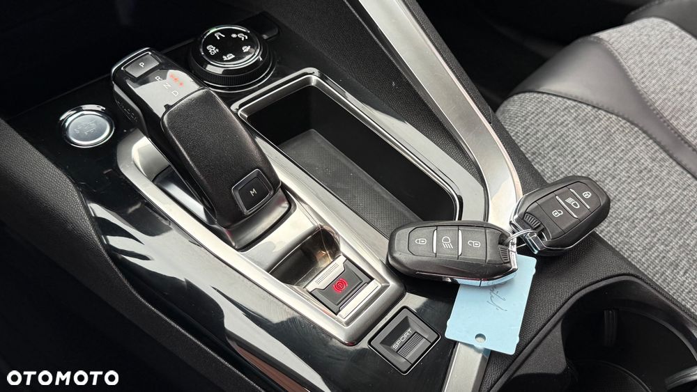 Peugeot 3008 BlueHDi 120 EAT6 Stop & Start Allure - 29