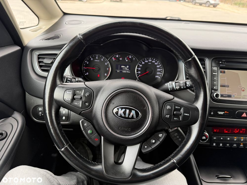 Kia Carens 1.6 GDI Dream-Team Edition - 22