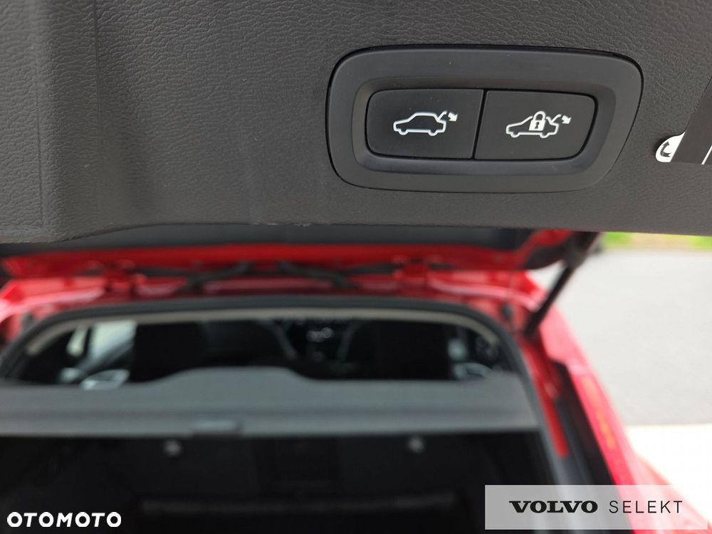 Volvo XC 40 T3 Momentum Pro - 27
