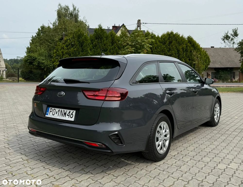 Kia Ceed 1.6 CRDi SCR M - 10