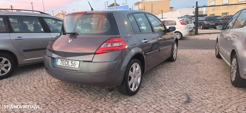 Renault Mégane 1.5 dCi Dynamique S - 7