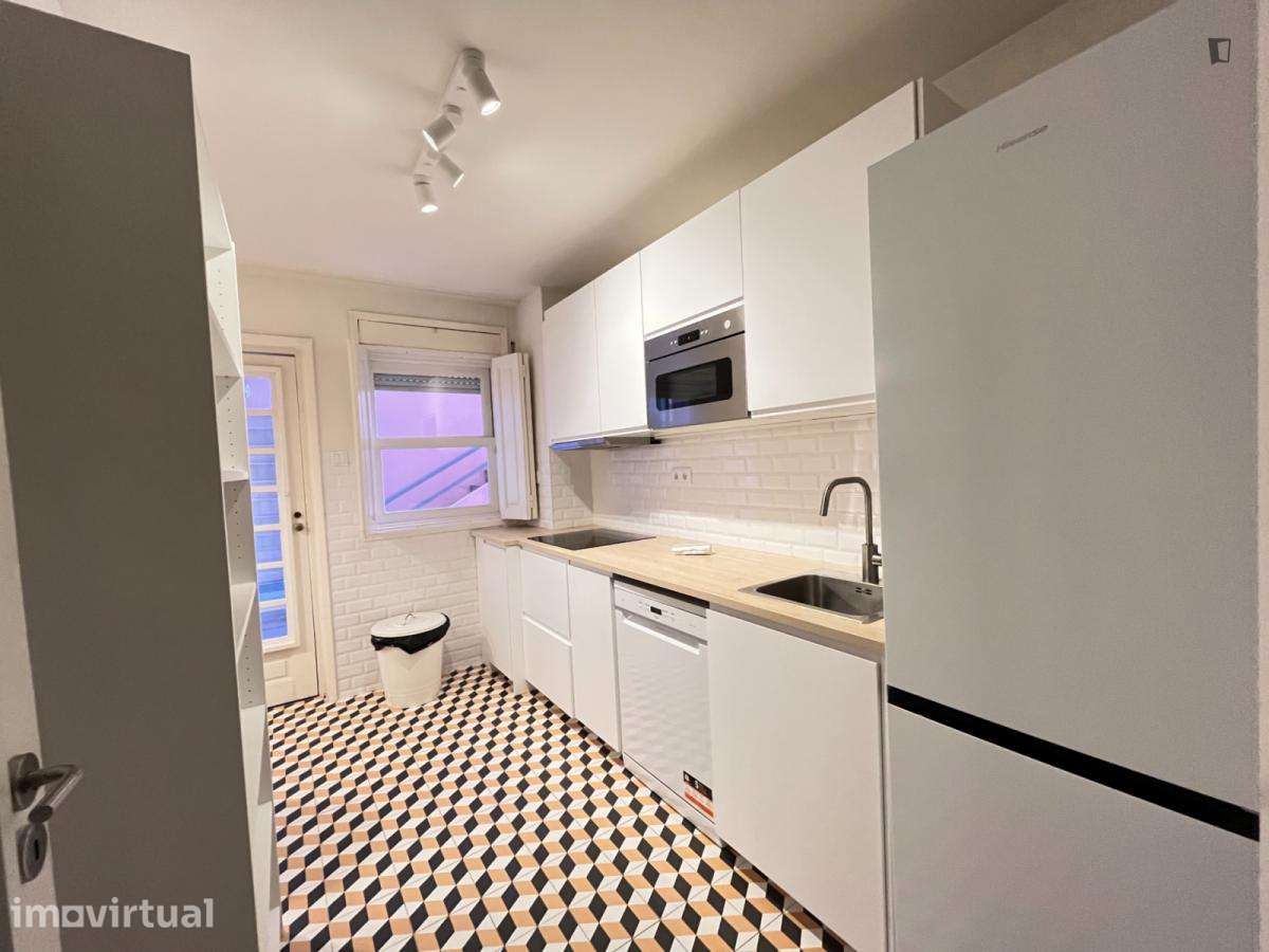 Quarto - localizado em Cedofeita Porto - Grande imagem: 3/29