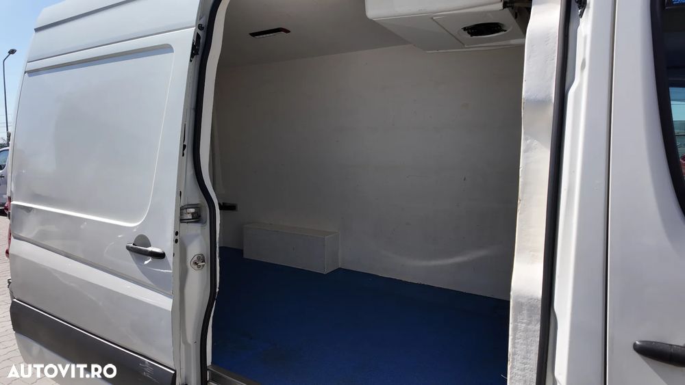Volkswagen CRAFTER - 10