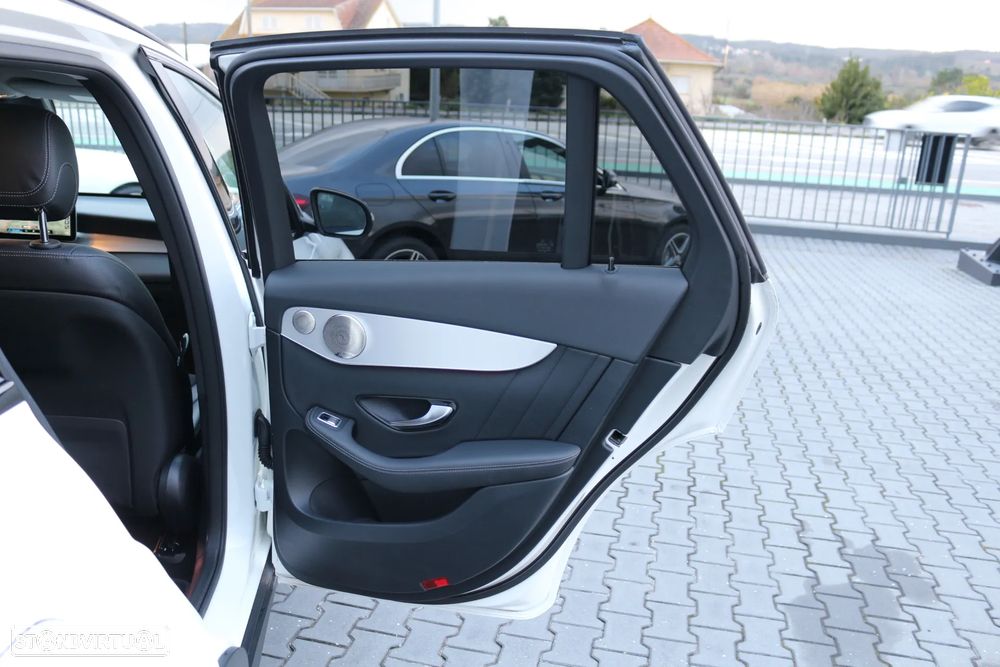 Mercedes-Benz GLC 300 de 4Matic 9G-TRONIC AMG Line - 40