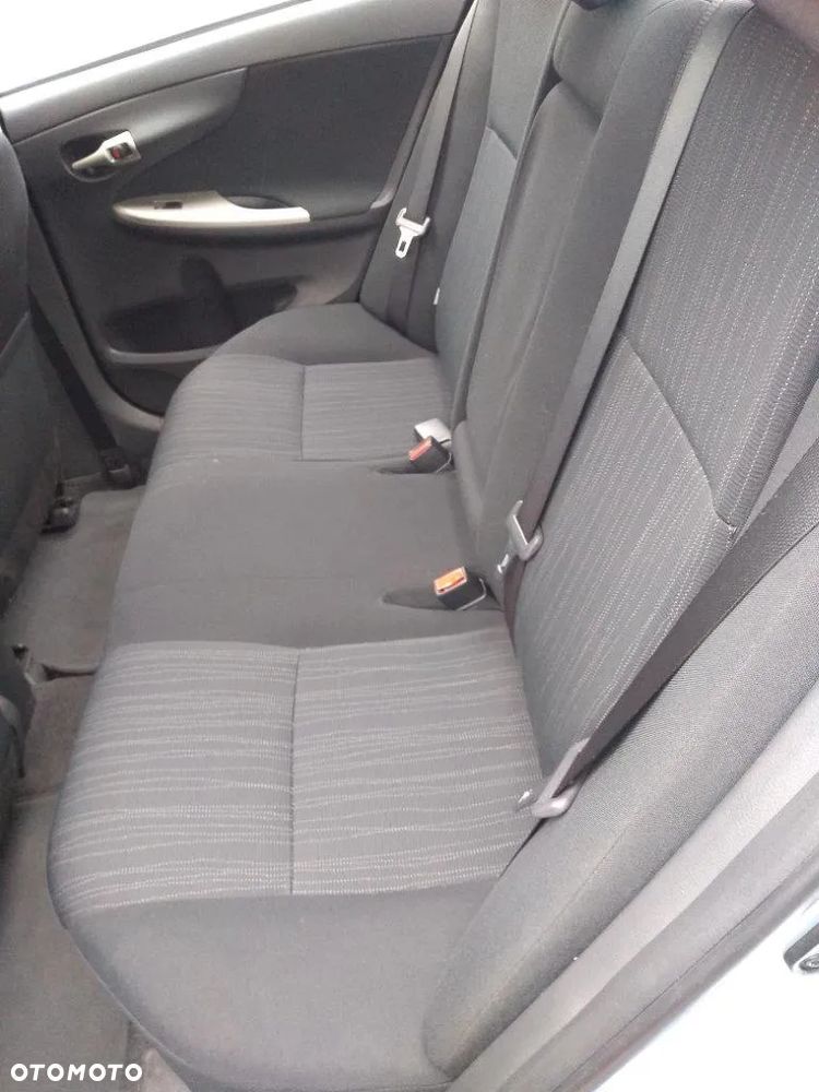 Toyota Corolla - 7