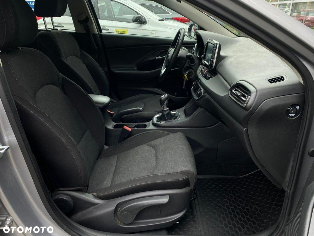 Hyundai i30 1.5 DPI Smart - 28