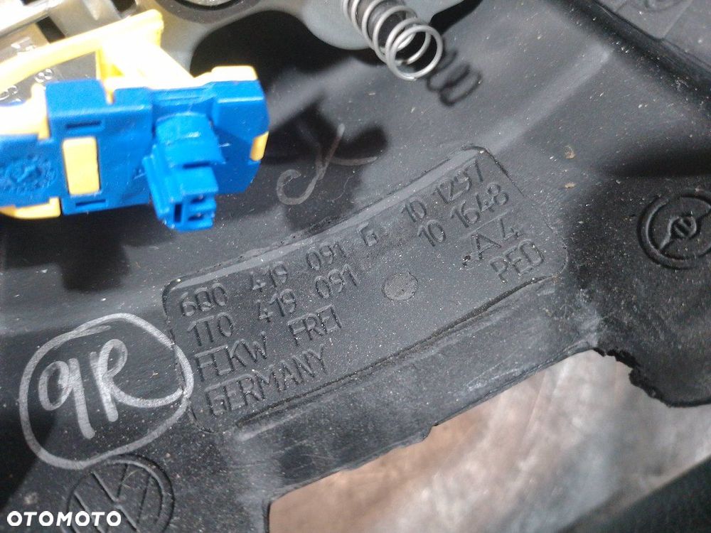 KIEROWNICA Z PODUSZKĄ VW POLO 9N 6Q0419091G 1T0419091 6Q0880201K 1.4 16V - 8