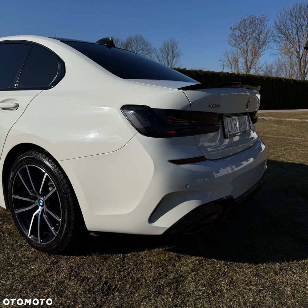 BMW Seria 3 330i xDrive M Sport - 25