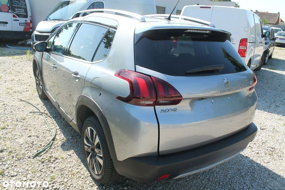 Peugeot 2008 - 7