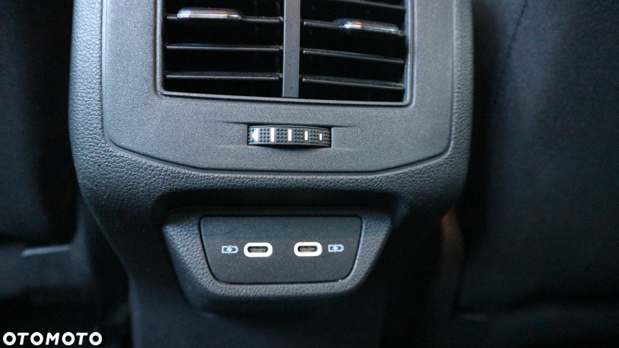 Volkswagen T-Roc 1.5 TSI Style DSG - 12