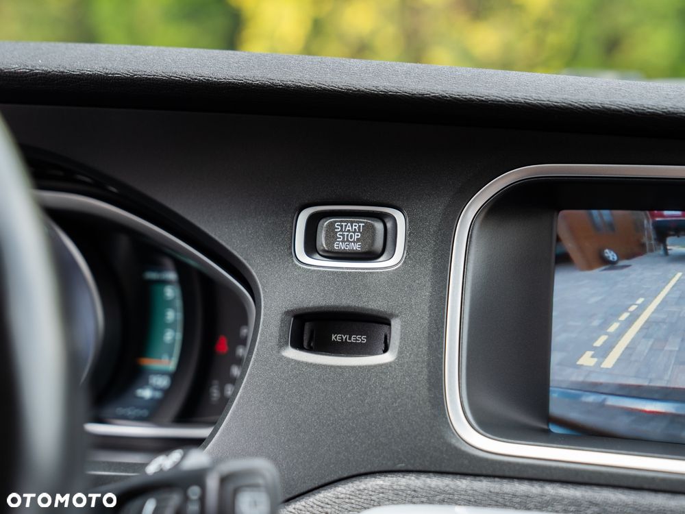 Volvo V40 D3 Geartronic R Design - 35