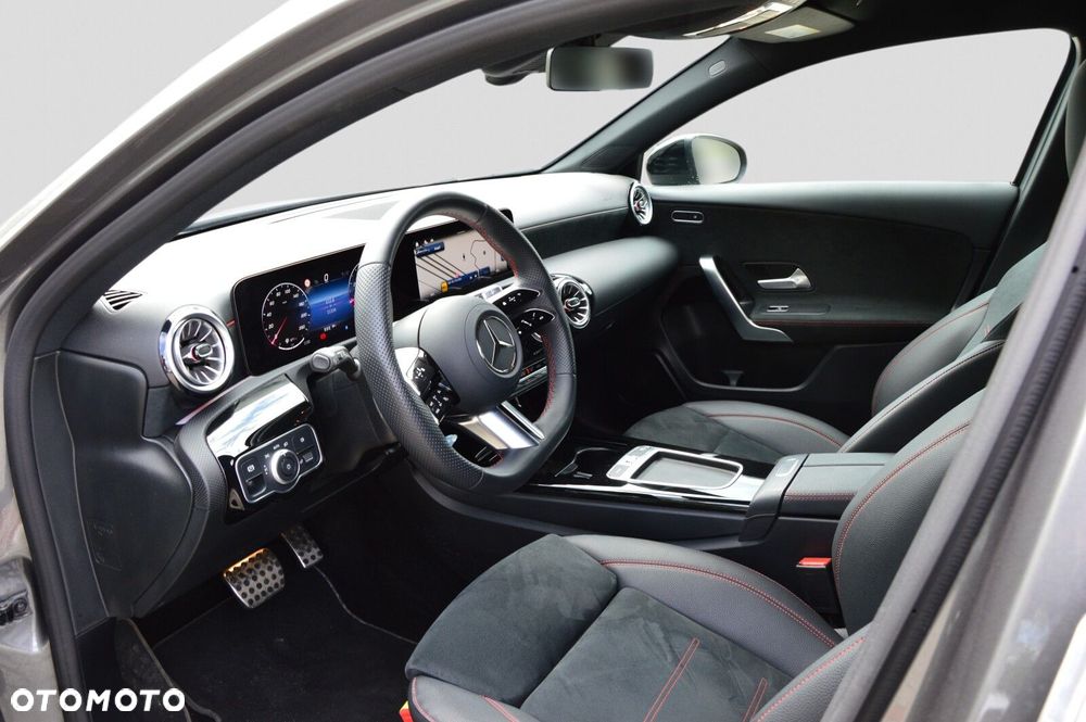 Mercedes-Benz Klasa A 200 AMG Line 7G-DCT - 12