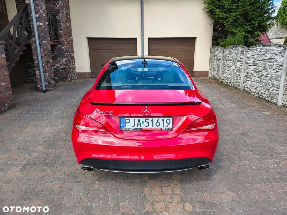 Mercedes-Benz CLA 250 4Matic 7G-DCT Sport - 11