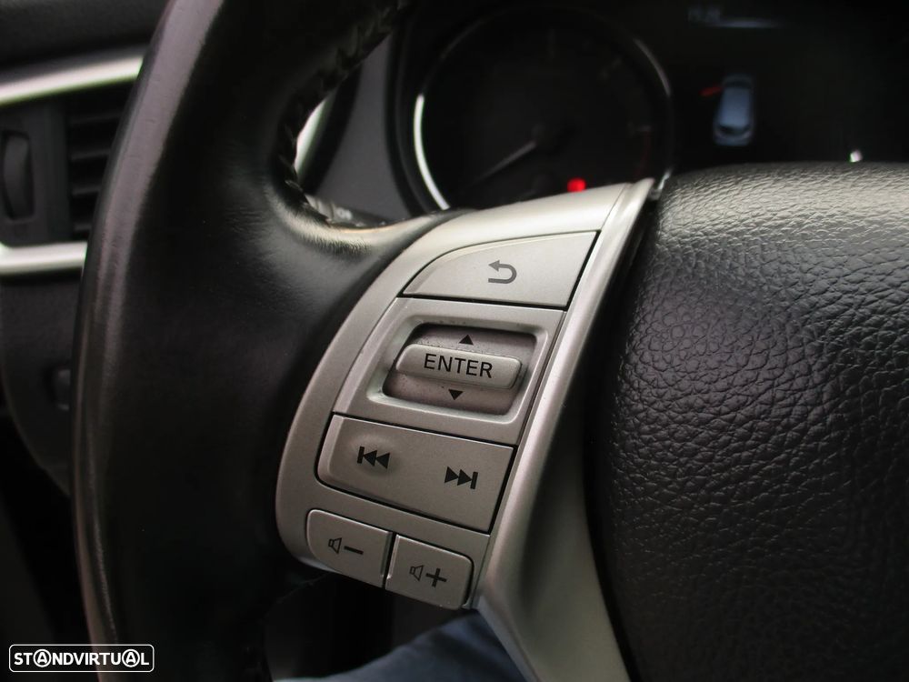 Nissan Qashqai 1.6 dCi Tekna Premium S Alcantara - 17