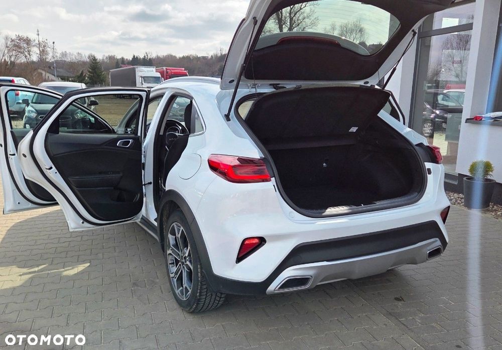 Kia XCeed - 27