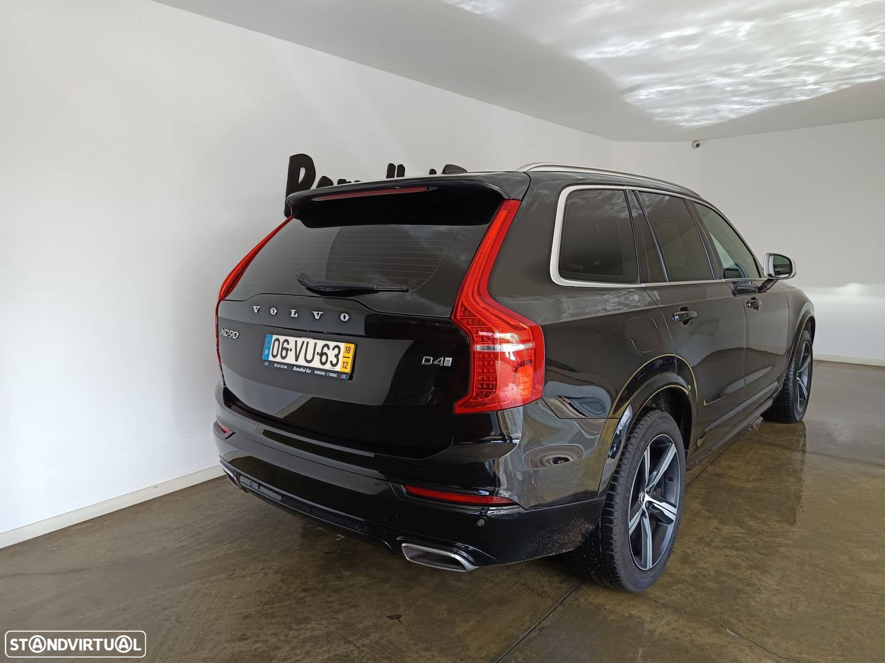 Volvo XC 90 2.0 D4 R-Design - 4