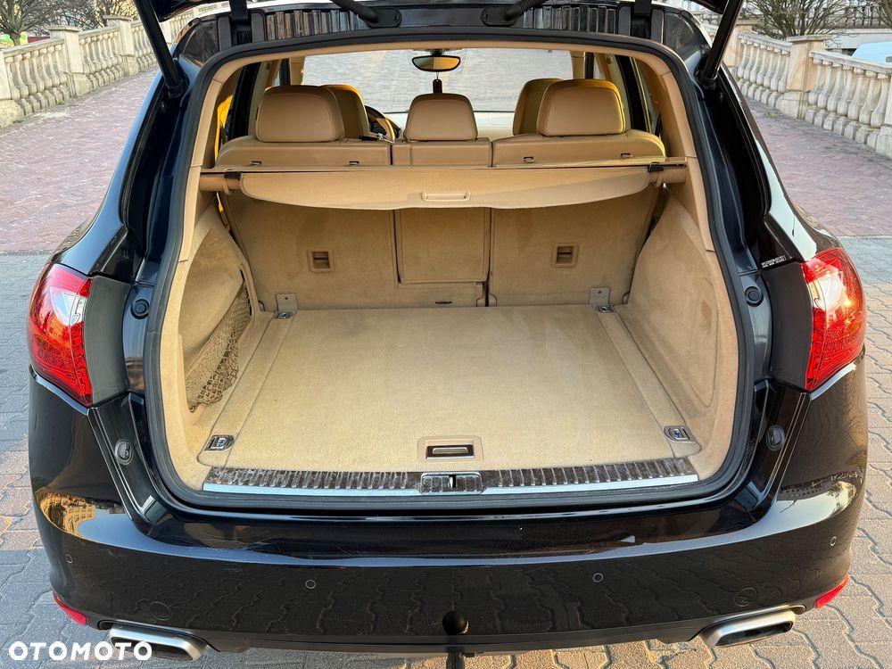 Porsche Cayenne - 30