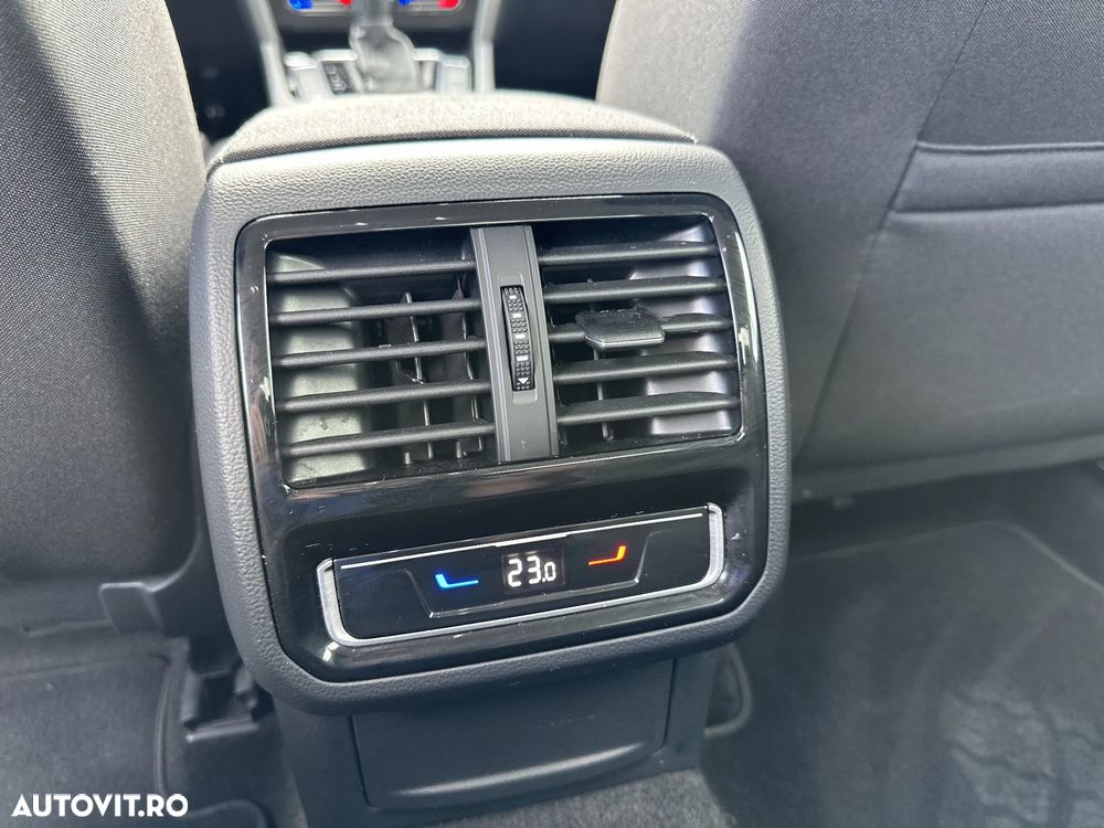 Volkswagen Passat - 24