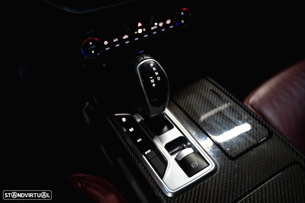 Maserati Ghibli 3.0 V6 - 12
