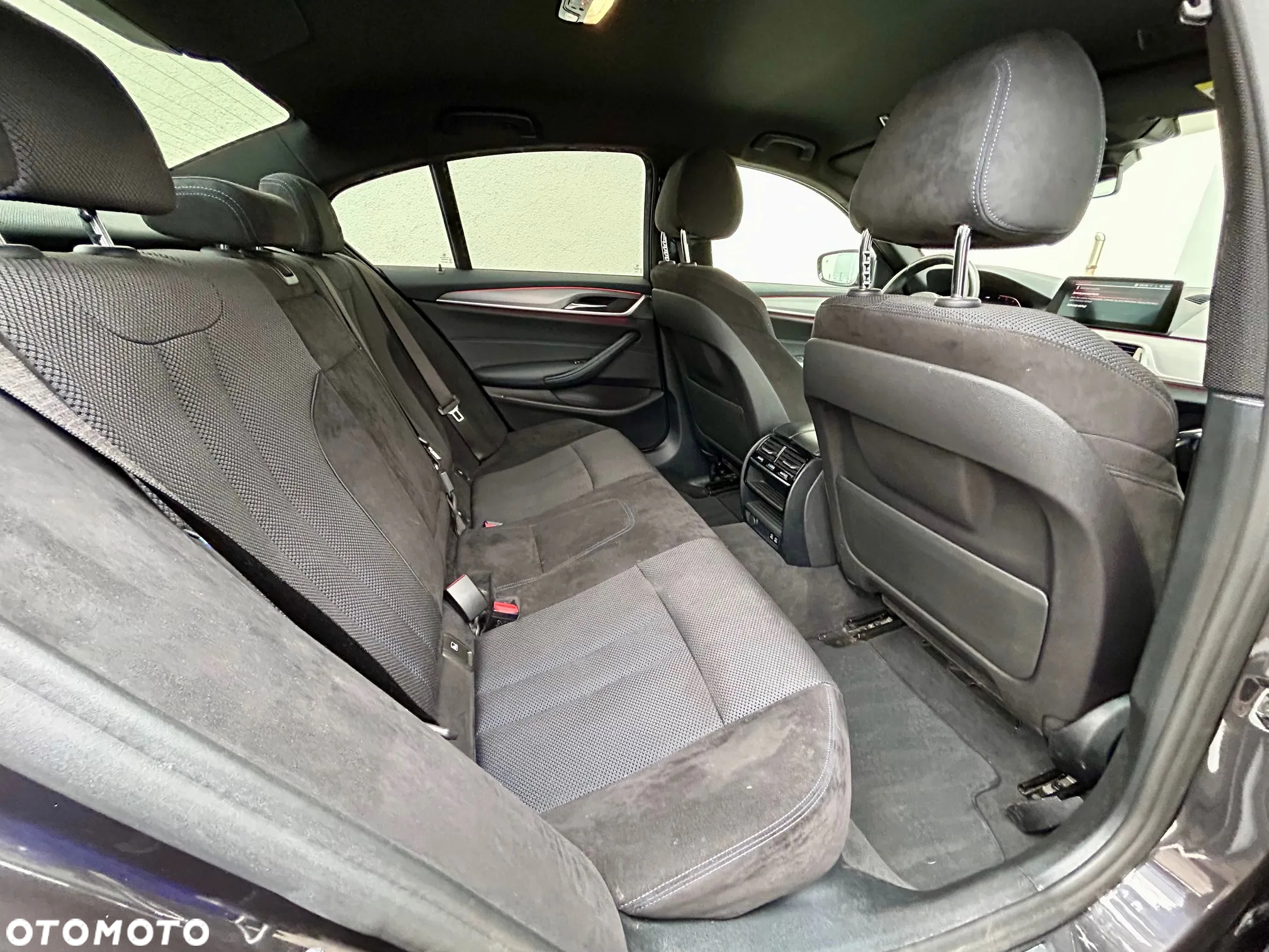 BMW Seria 5 520d xDrive M Sport sport - 12