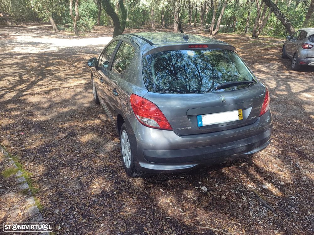 Peugeot 207 1.4 16V Active - 20