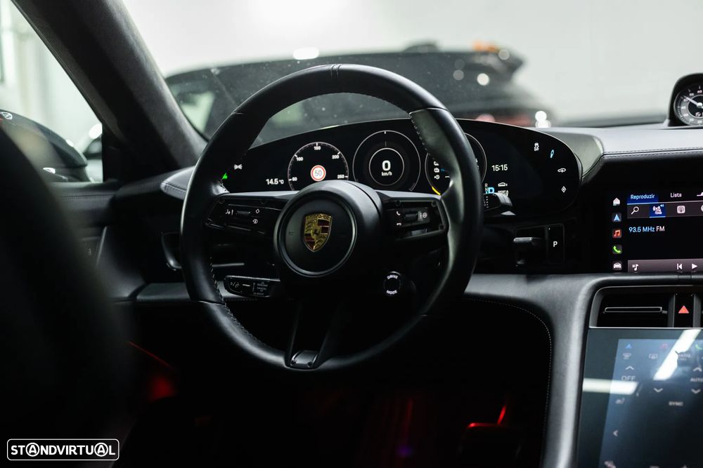 Porsche Taycan Turbo S - 29