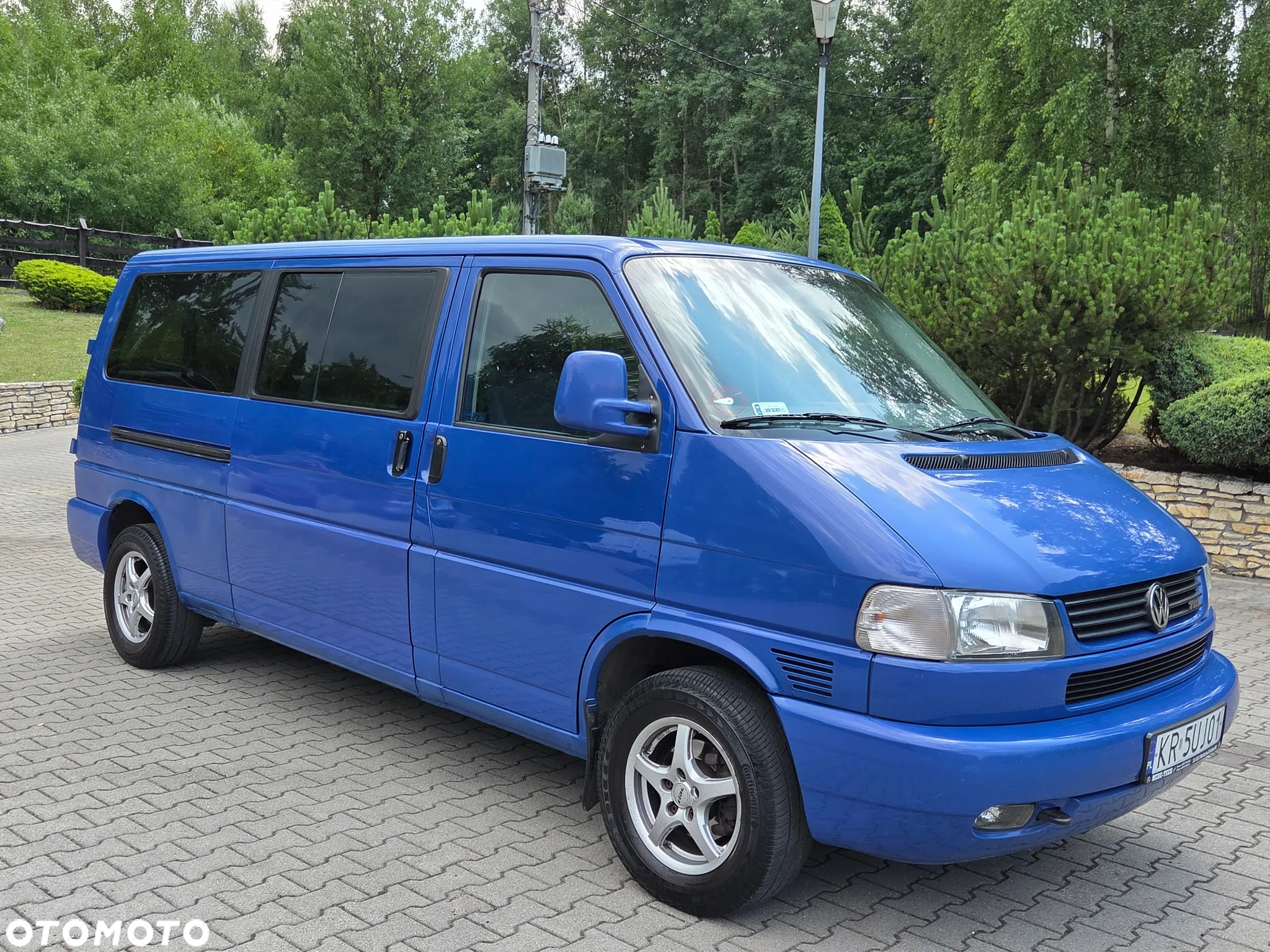 Volkswagen Caravelle - 11
